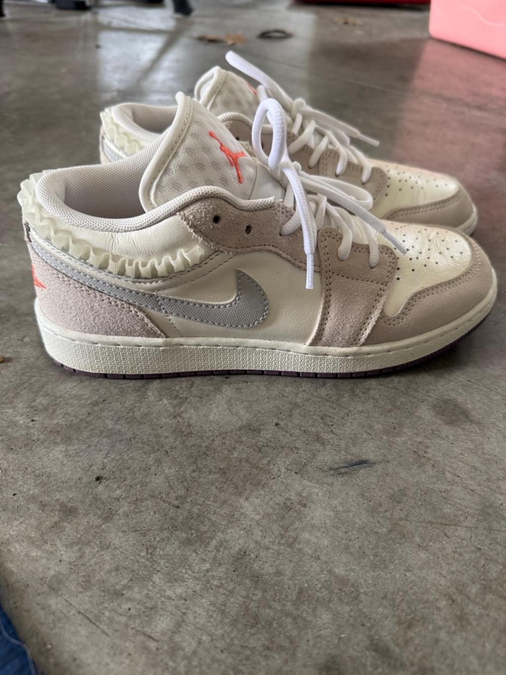 Nike Low-Top Jordans